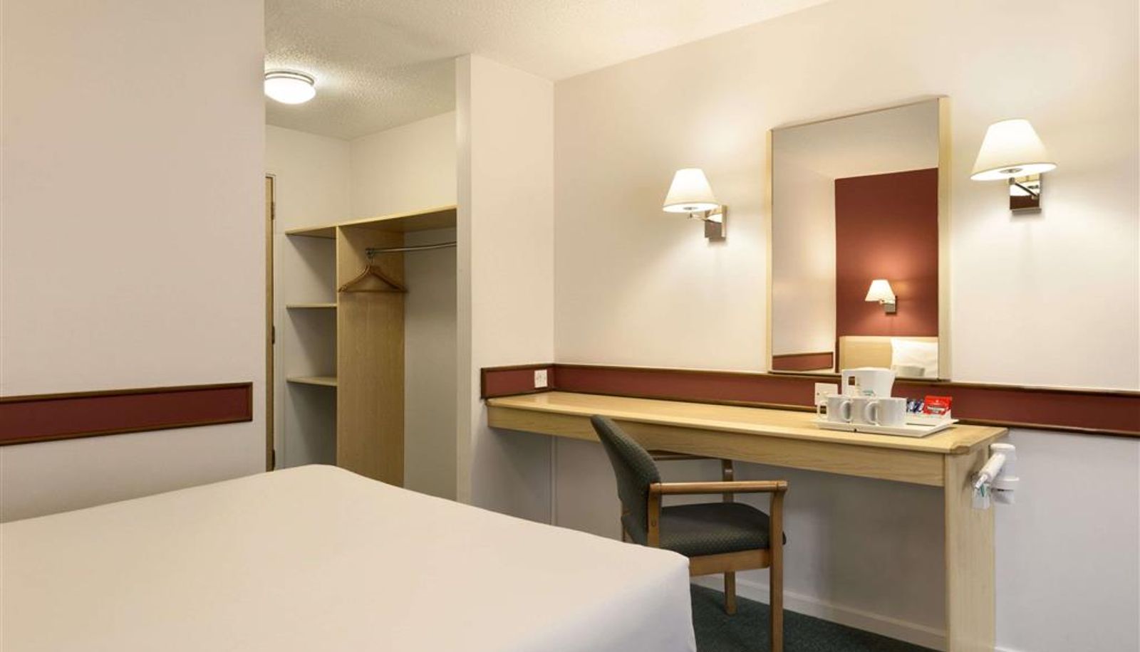 Room - Days Inn by Wyndham Bradford M62 Welcome Break Service Area