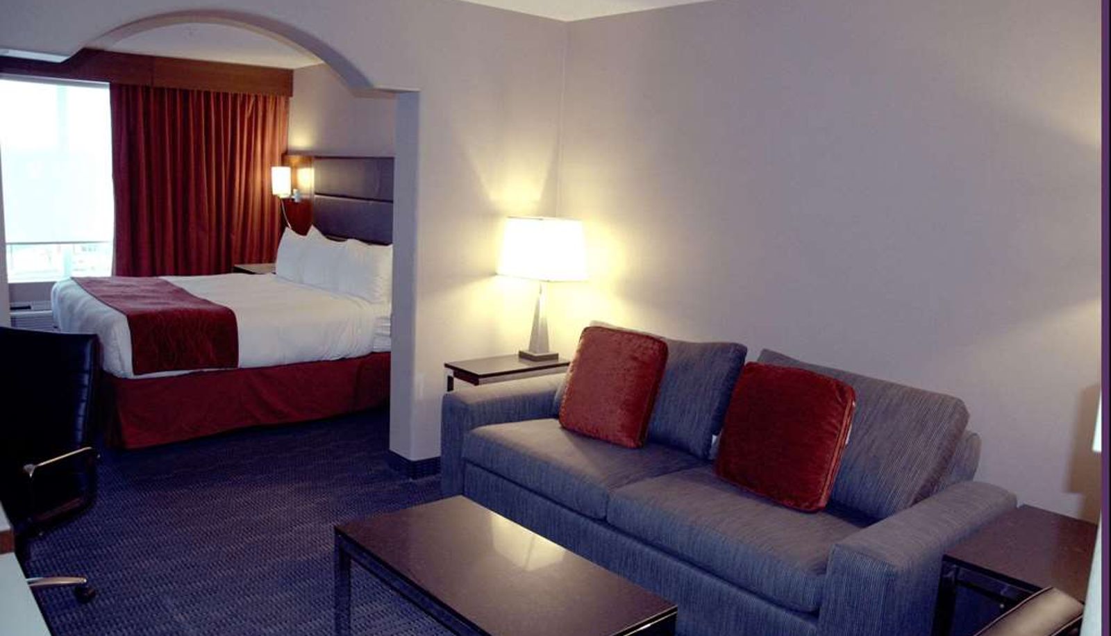 Room - Radisson Hotel & Suites Fort McMurray