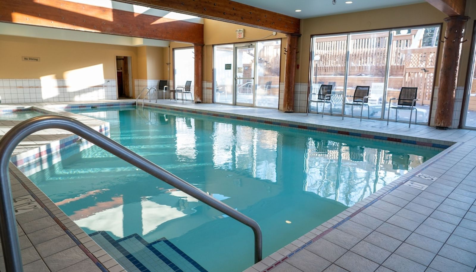 Pool - Banff Rocky Mountain Resort