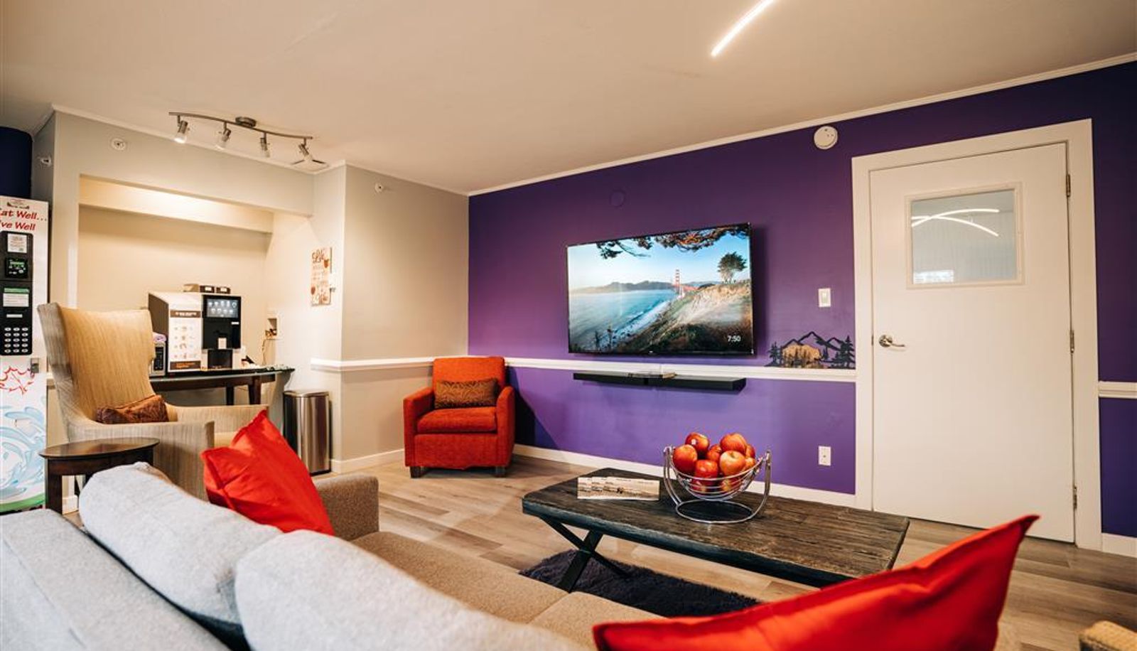 Bar - Coast Parksville Hotel