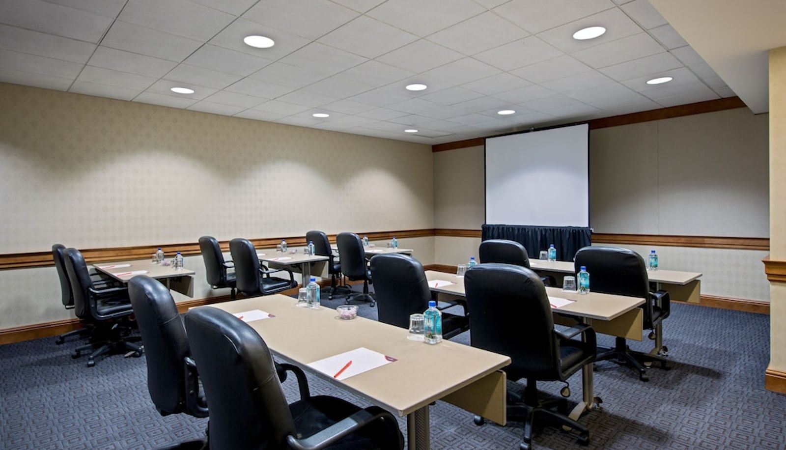 Sala de reuniones - Crowne Plaza PHILADELPHIA - KING OF PRUSSIA by IHG