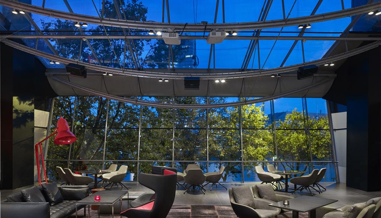 Bar - Park Plaza Riverbank London