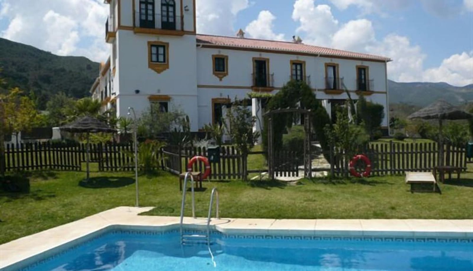Pool - Hotel Cerro de Hijar
