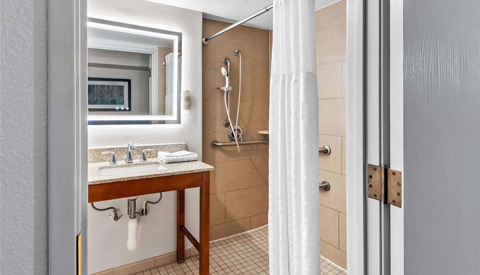 Zimmer - COMFORT SUITES NEAR POTOMAC MILLS