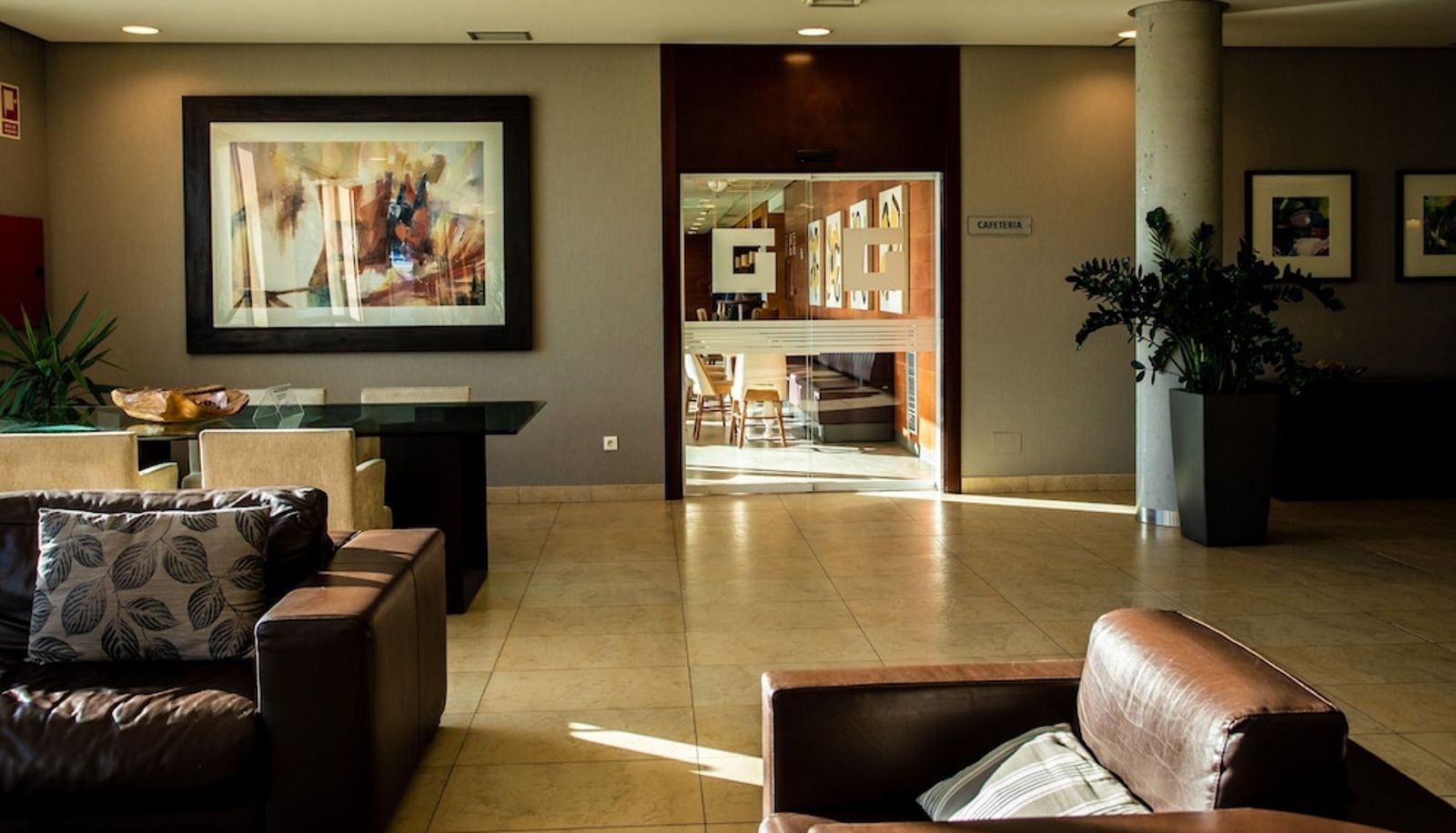 Hall - HQ La Galeria