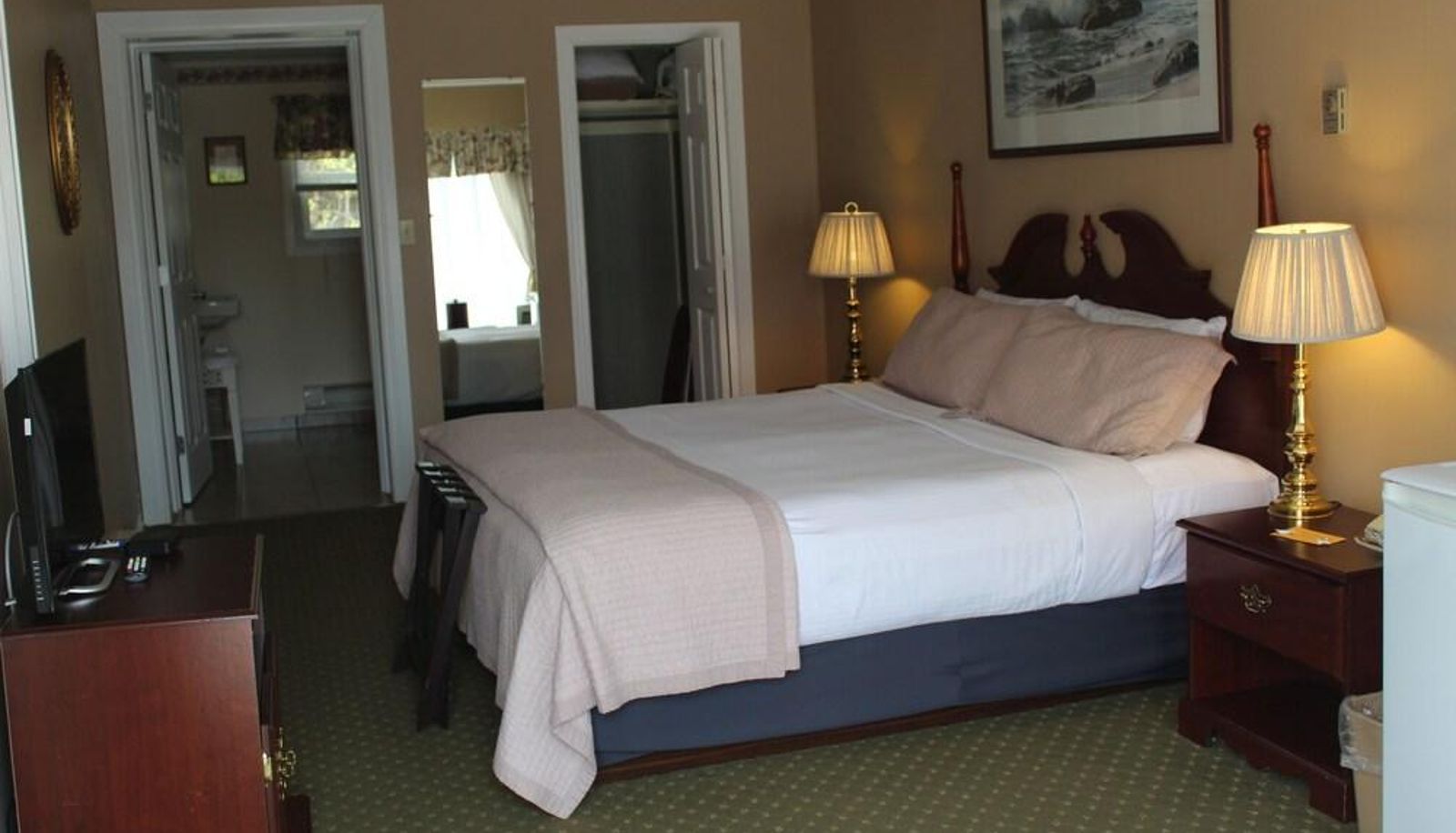 Standard room - Tara Manor Inn