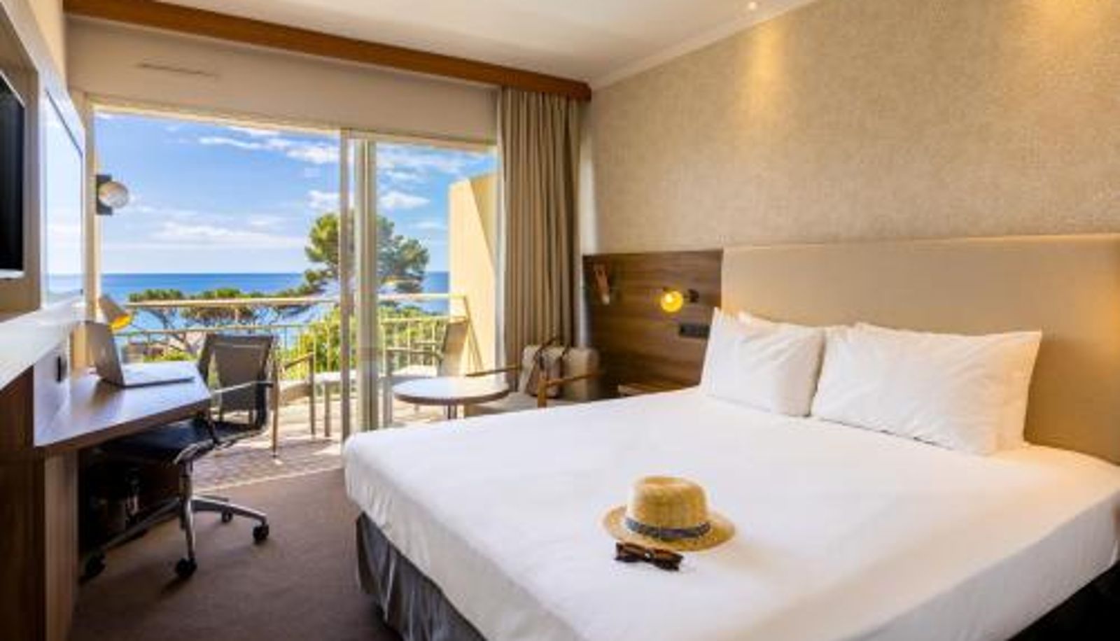 Zimmer - Radisson Hotel Cannes Seaside