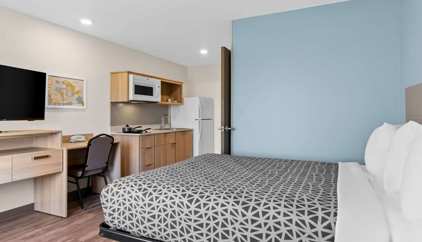 Room - WoodSpring Suites Centennial - Denver Tech Center
