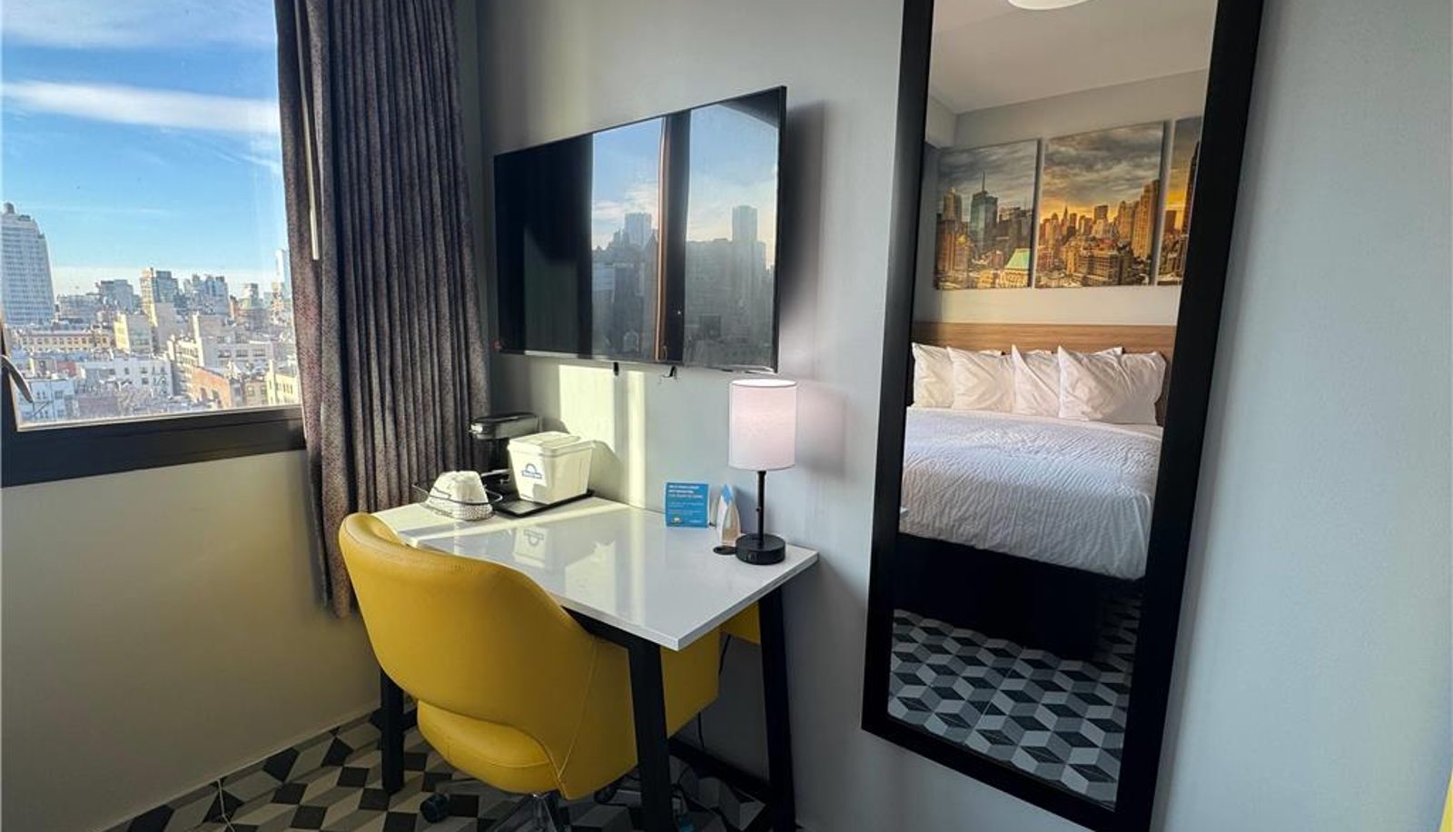 Zimmer - Days Inn by Wyndham New York Chinatown