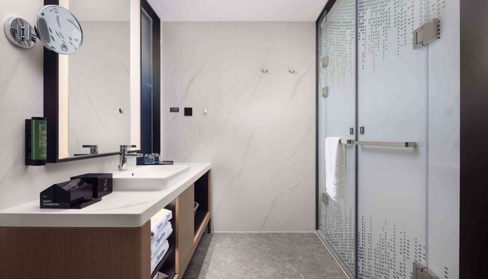 Zimmer - Hampton by Hilton Guangzhou Xintang Railway Station
