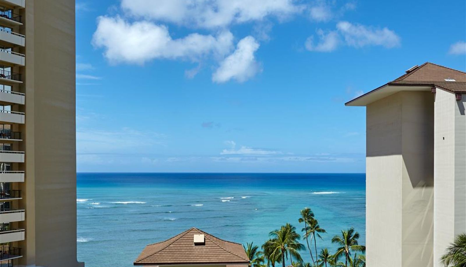 Kamer - Halepuna Waikiki by Halekulani
