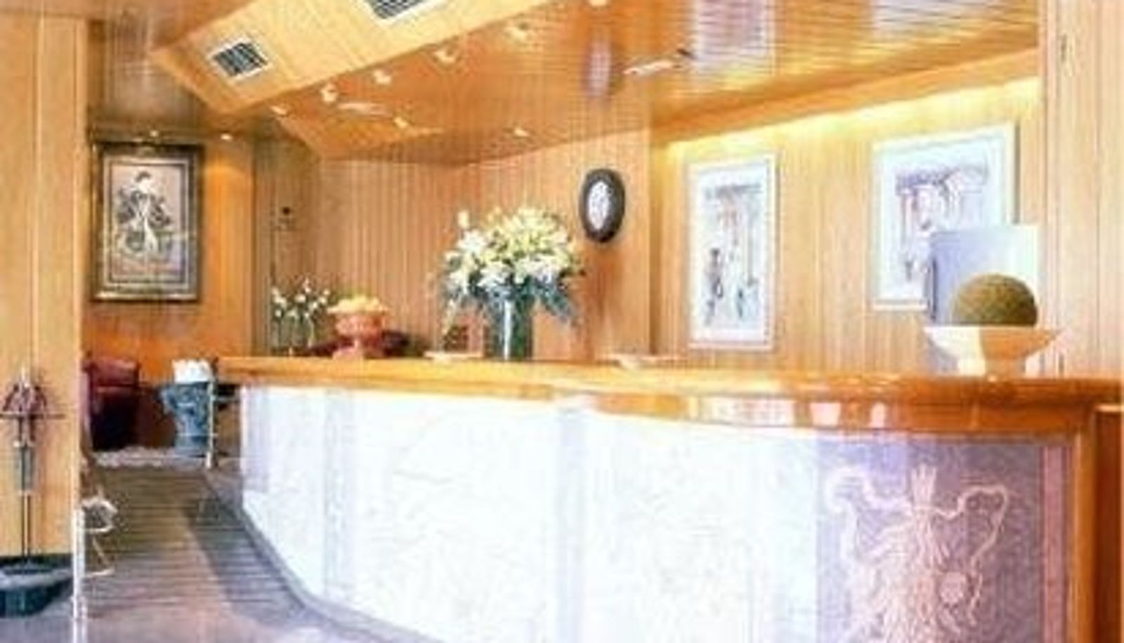 Hall - Yomo Imperial
