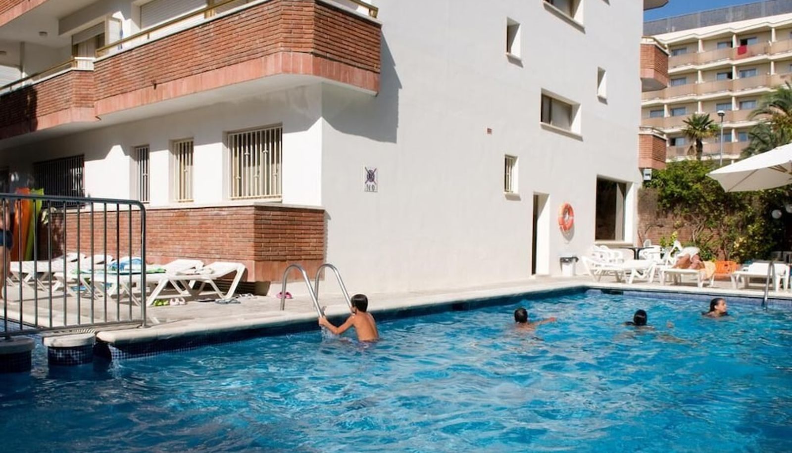 Pool - Eldorado Apartamentos Turisticos