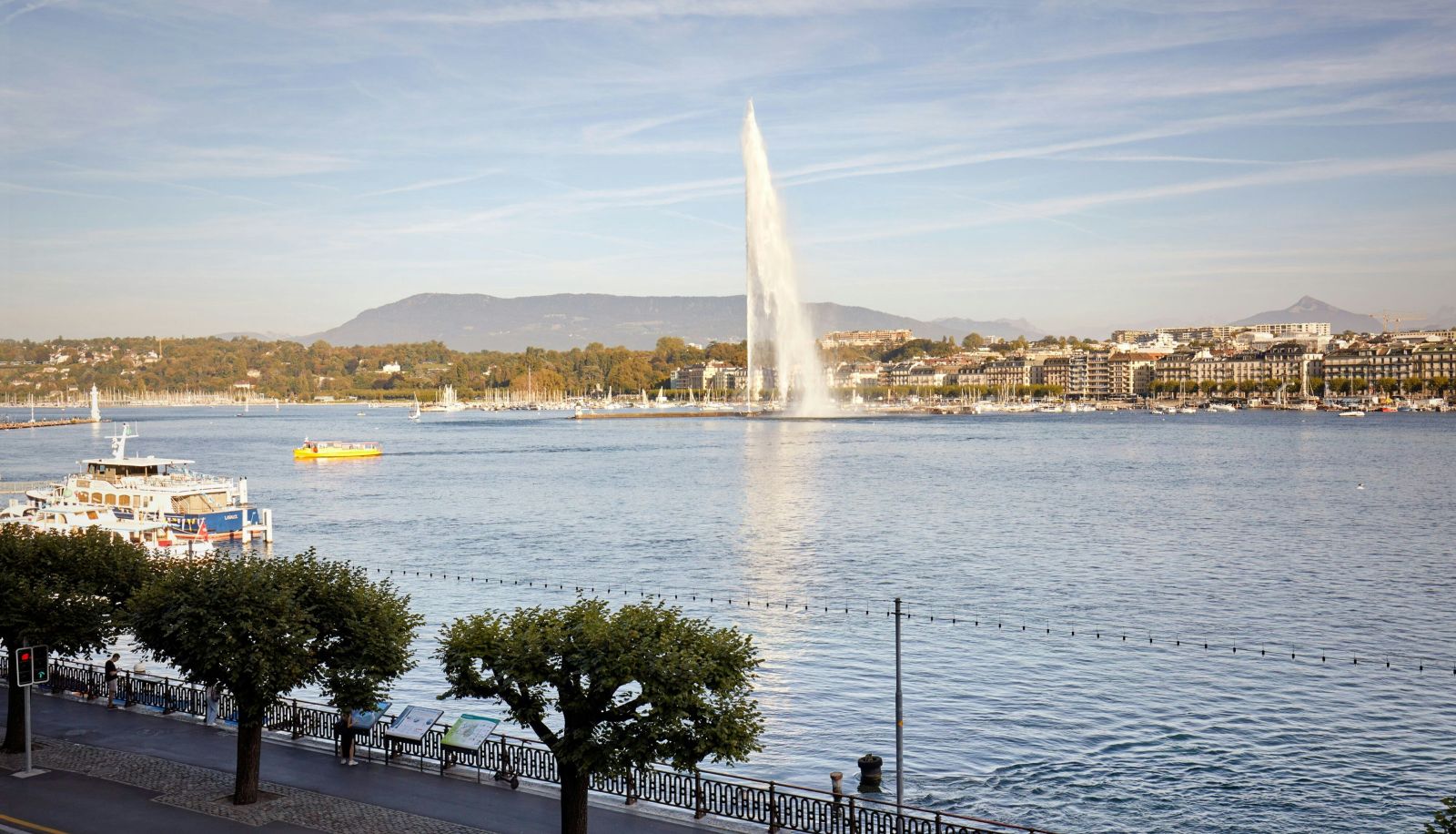 Camera - The Ritz-Carlton Hotel de la Paix Geneva