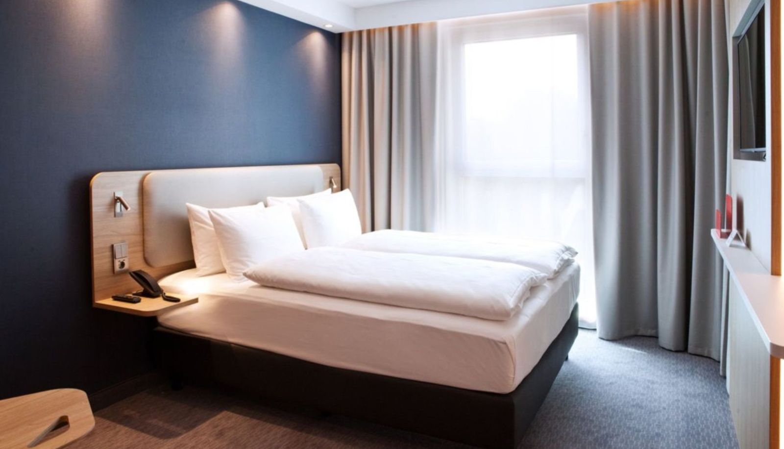 Camera - Holiday Inn Express & Suites MONHEIM AM RHEIN by IHG