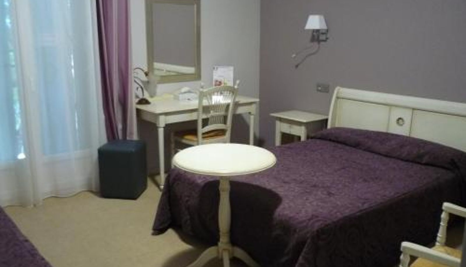 Chambre - Hôtel restaurant LOGIS HOTELLERIE DE BALAJAN
