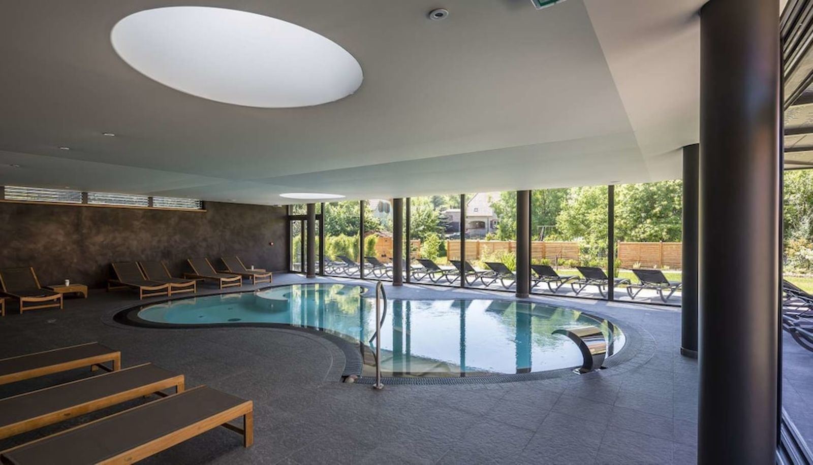 Piscine - Hotel Restaurant SPA Cheval Blanc Lembach