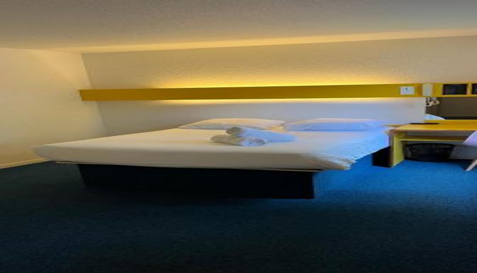 Room - Quick Palace Anglet