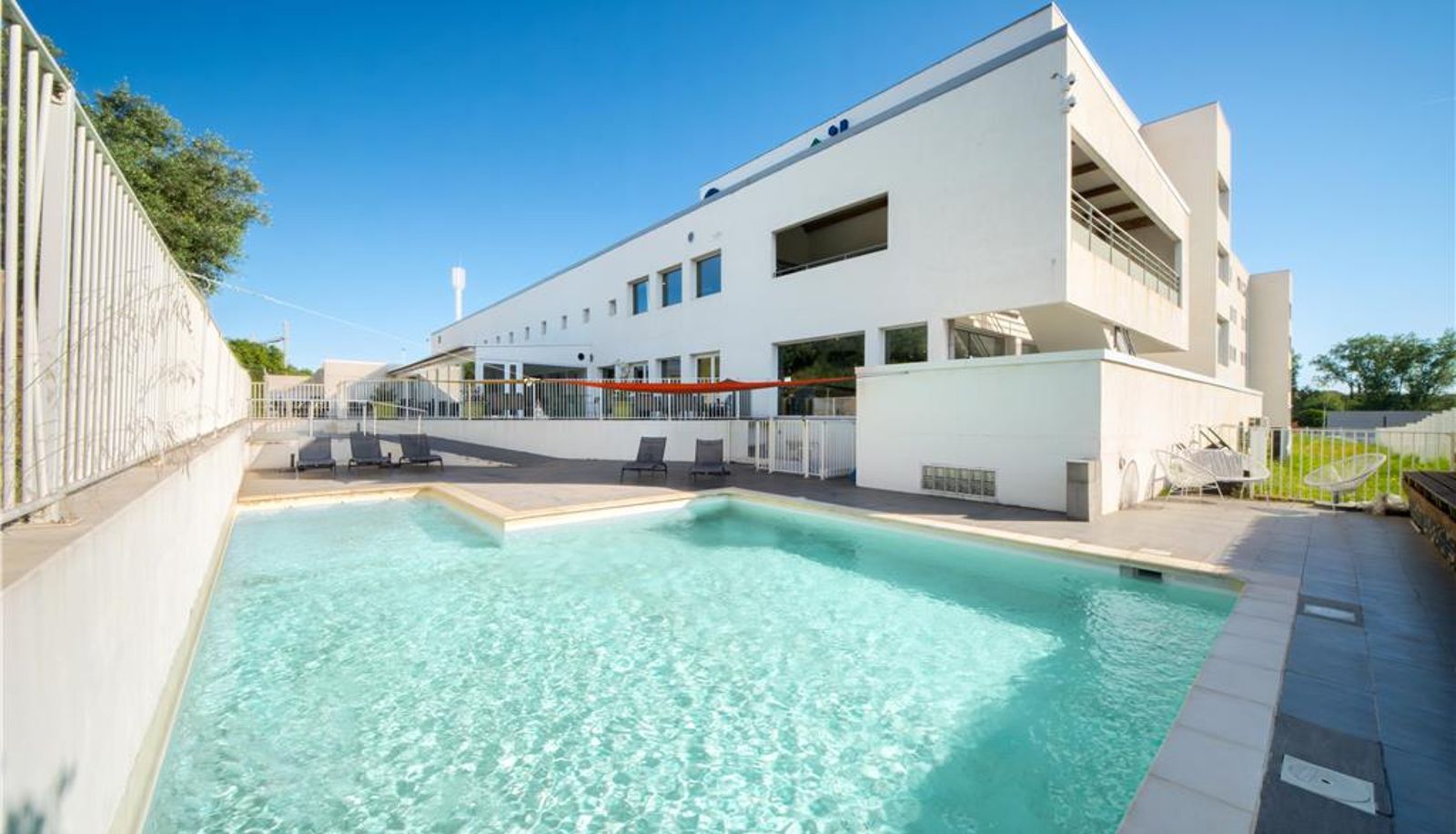 Pool - CAMPANILE MONTPELLIER OUEST - Croix d Argent