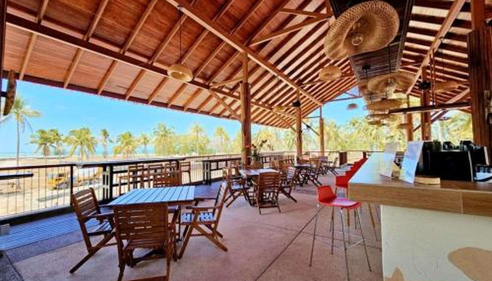 Frühstücksraum innerhalb des Restaurants - Hilton Garden Inn Kota Kinabalu Tuaran