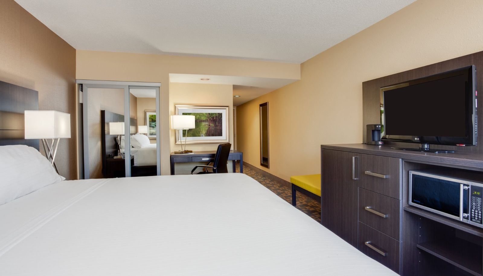 Room - Holiday Inn Express & Suites FREDERICTON by IHG
