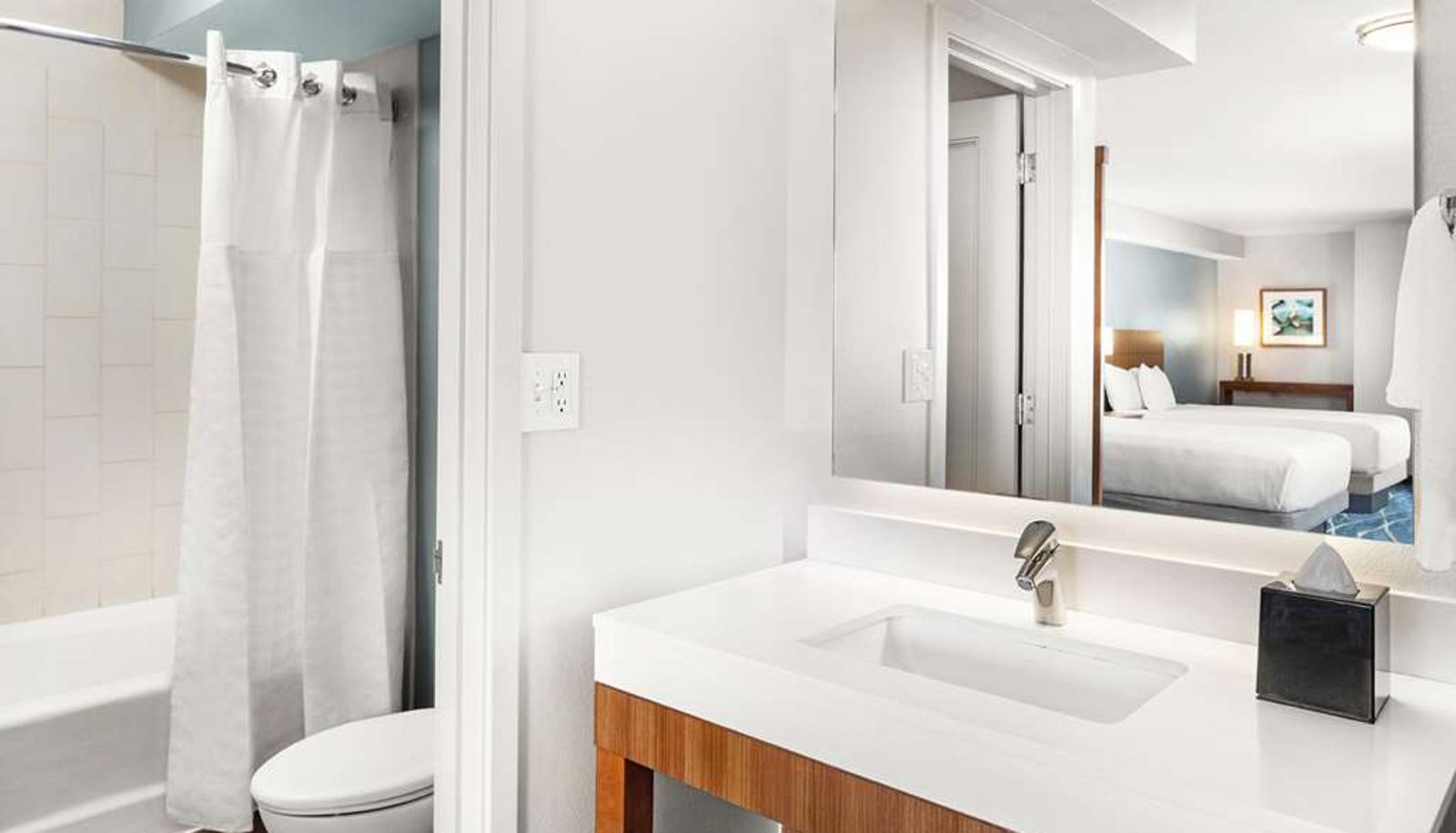 Room - Hyatt Place Waikiki Beach