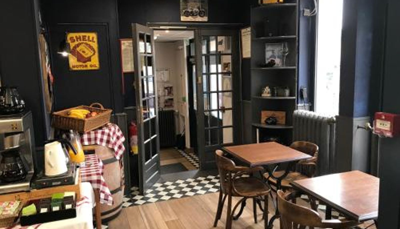Sala de desayunos dentro del restaurante - Le Richelieu Bacchus