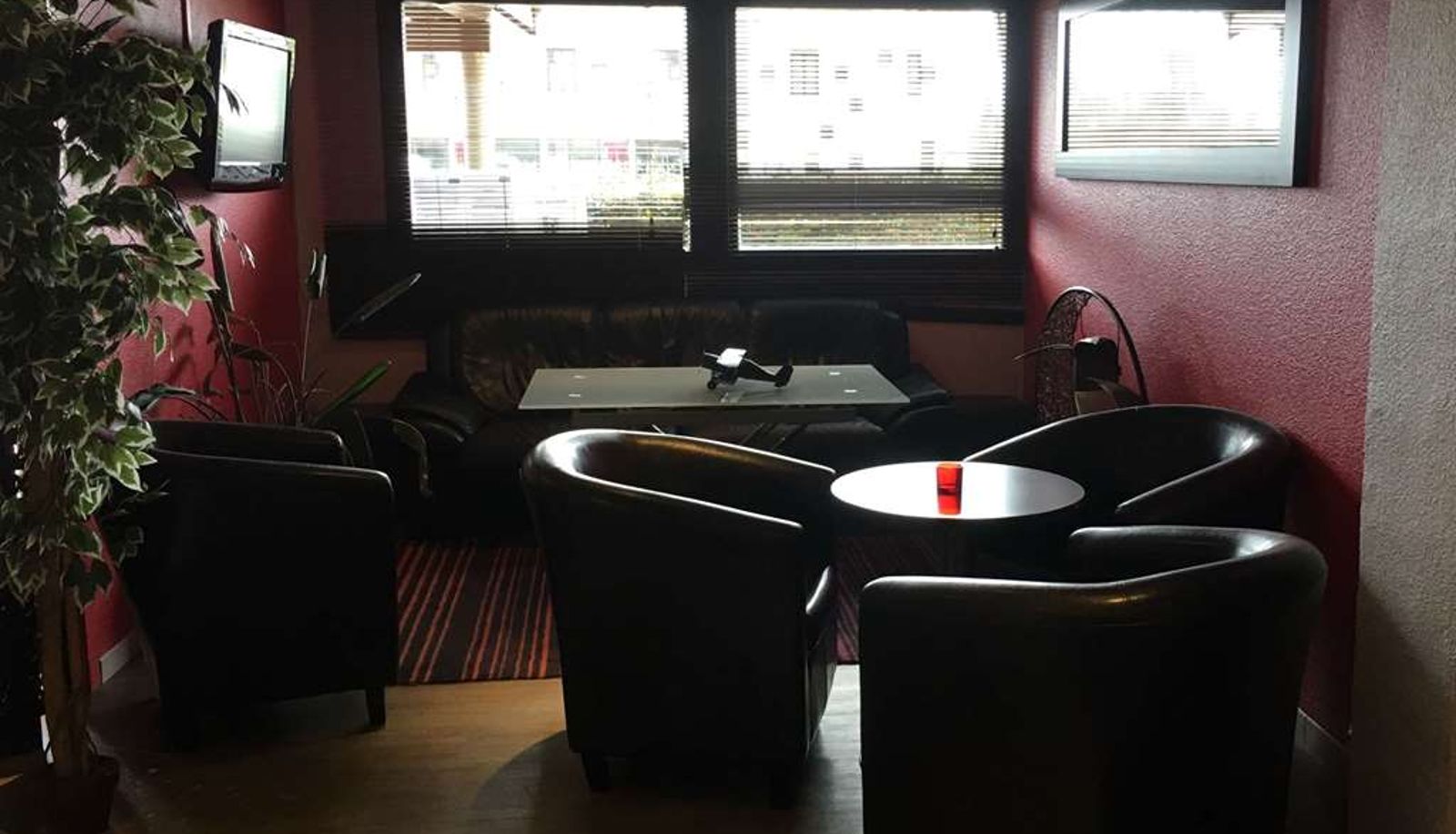 Bar - KYRIAD EVREUX - Netreville