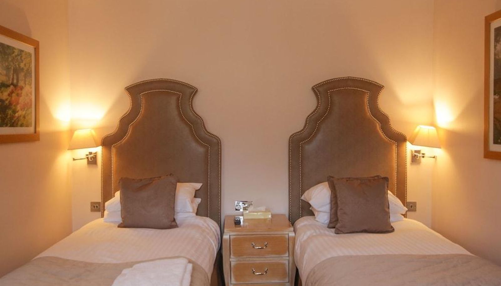 Camera standard - Tracy Park Hotel and Country Club