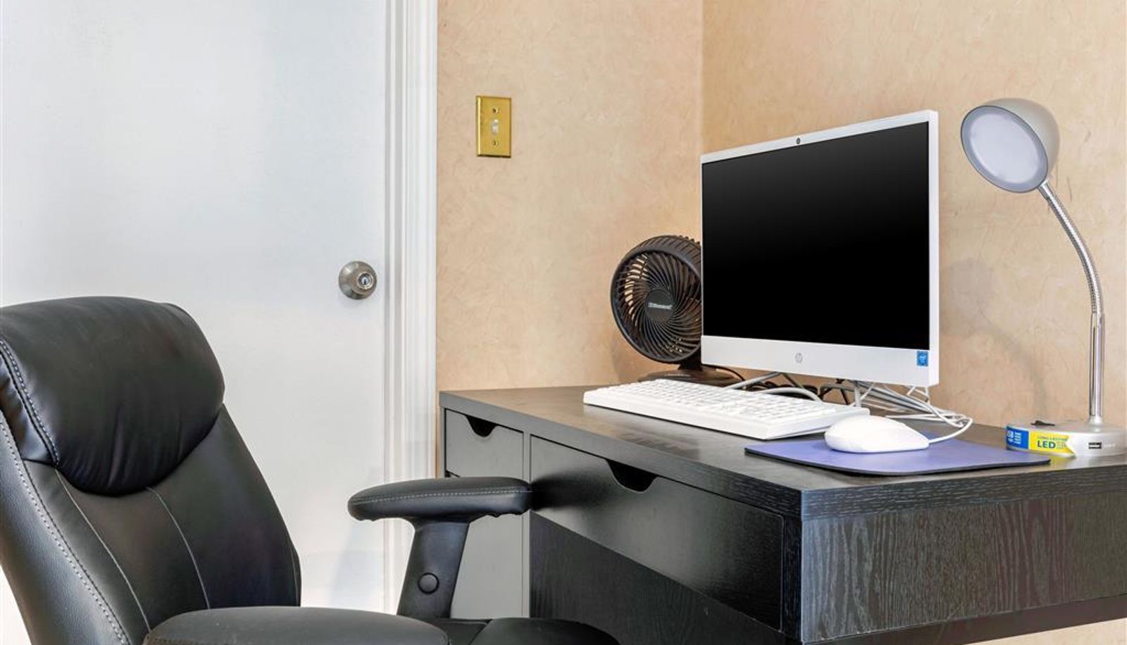 Business center - Quality Inn and Suites Buena Park Anaheim