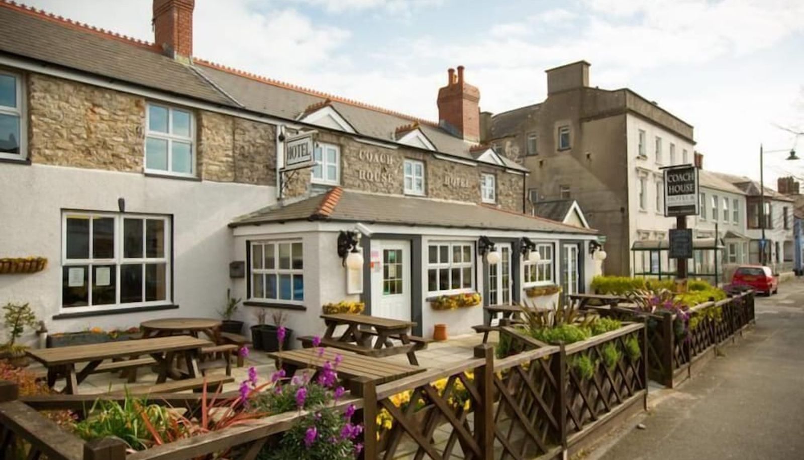Restaurant - The Coach House Hotel
