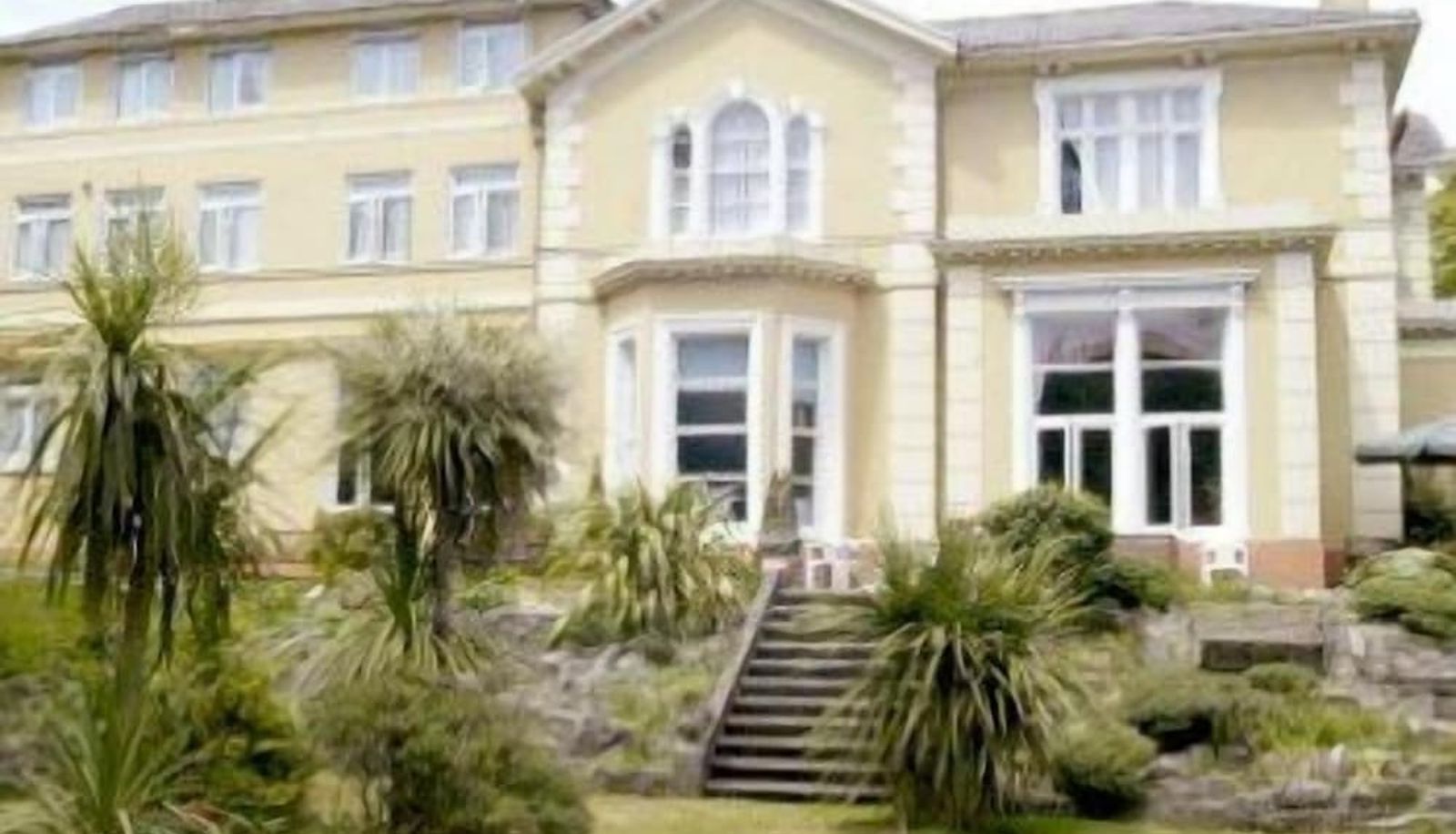 Info - Ansteys Lea Guest House