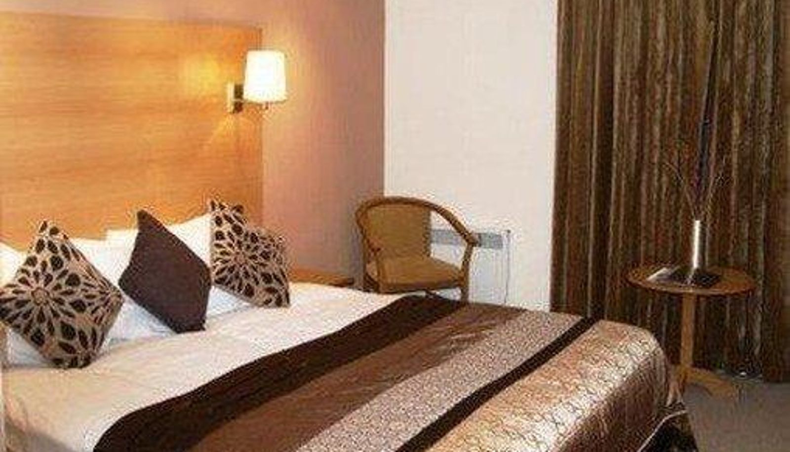 Zimmer - Crowwood Hotel
