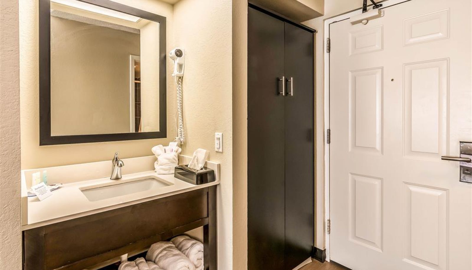 Room - Quality Inn Pensacola North