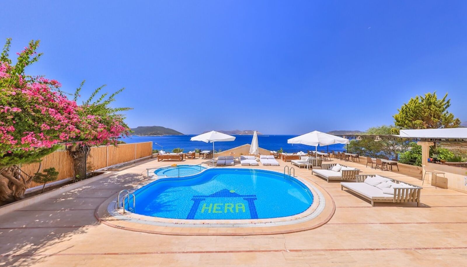 Pool - Hera Hotel