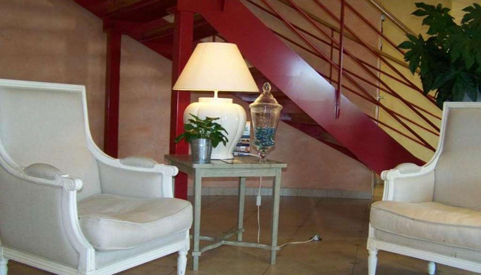 Lobby - BRIT HOTEL CONFORT DU PERCHE