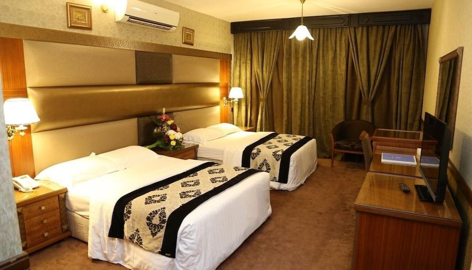 Apartment - Dubai Palm Hotel