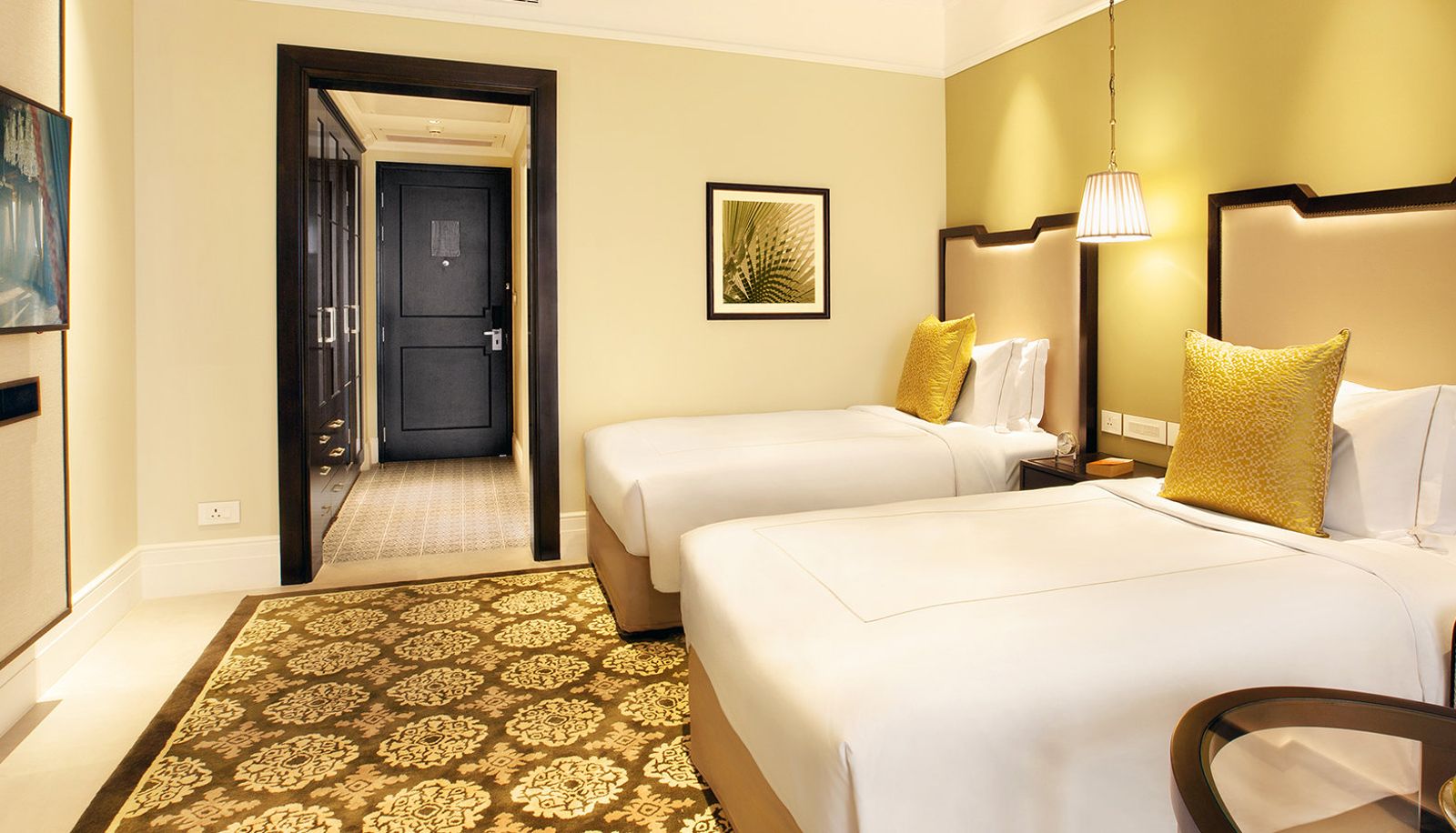 Room - Taj Connemara Chennai