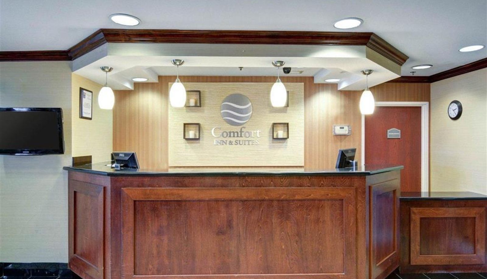 Lobby - Spark by Hilton Sterling Dulles Airport