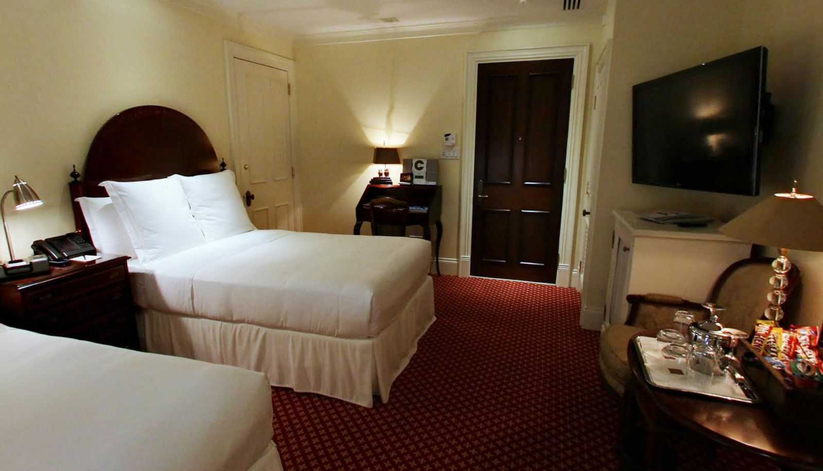 Room - Hotel Le St James