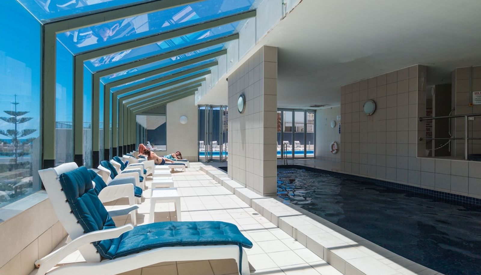 Basen - Beachcomber Surfers Paradise