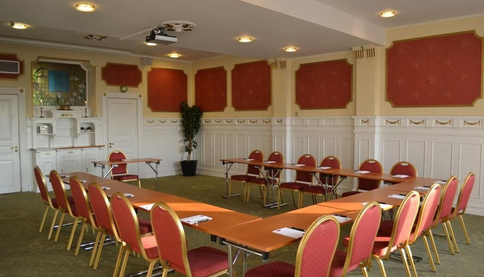 Konferenzraum - Plaza