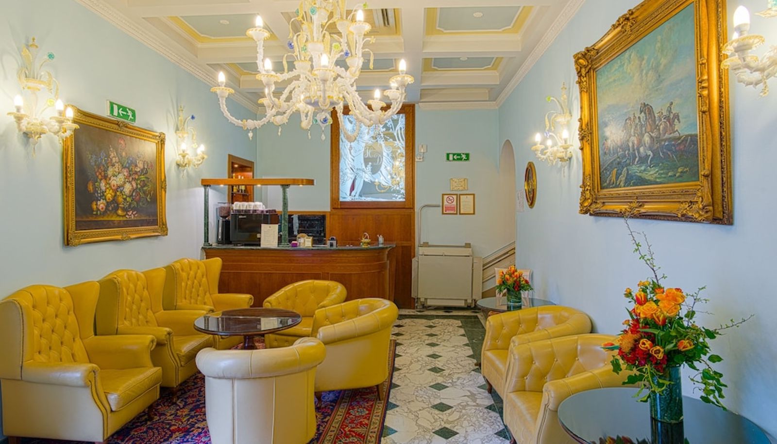 Información - Hotel Donatello