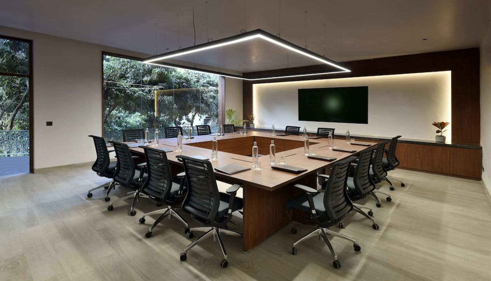 Meeting room - Rishikesh – IHCL SeleQtions Anand Kashi By The Ganges