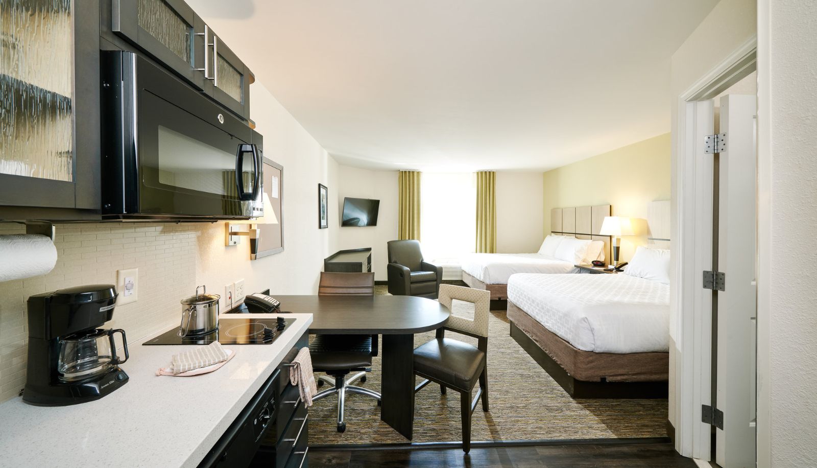 Room - Candlewood Suites BUILDING 144