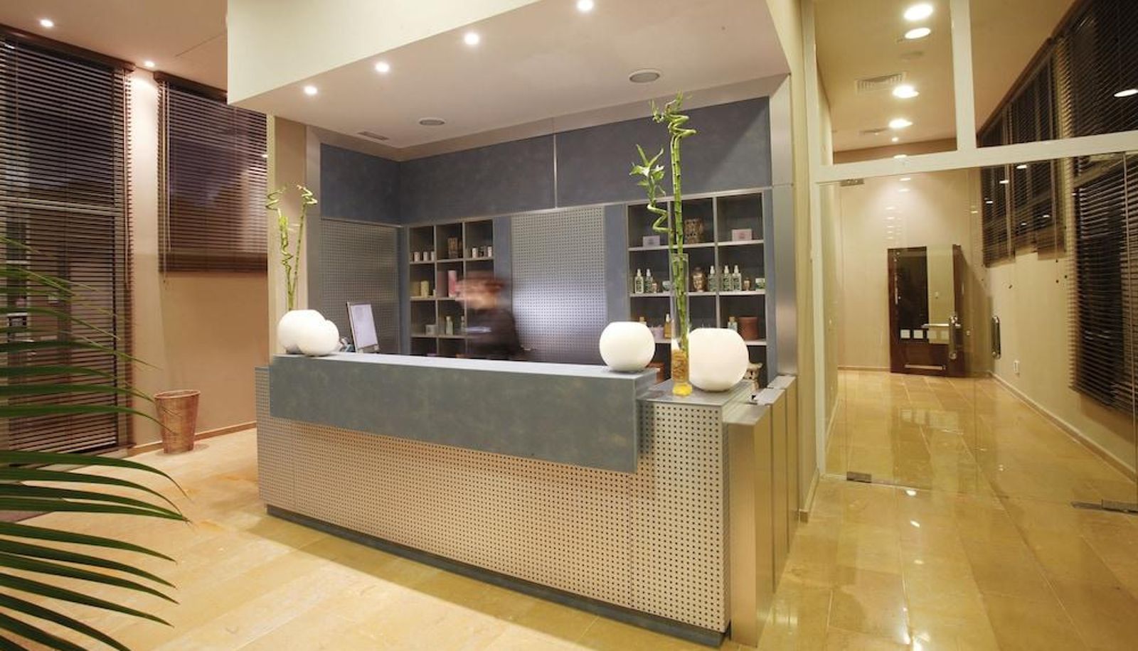 Wellnessbereich - Blau PortoPetro Beach Resort & Spa BEACH RESORT & SPA