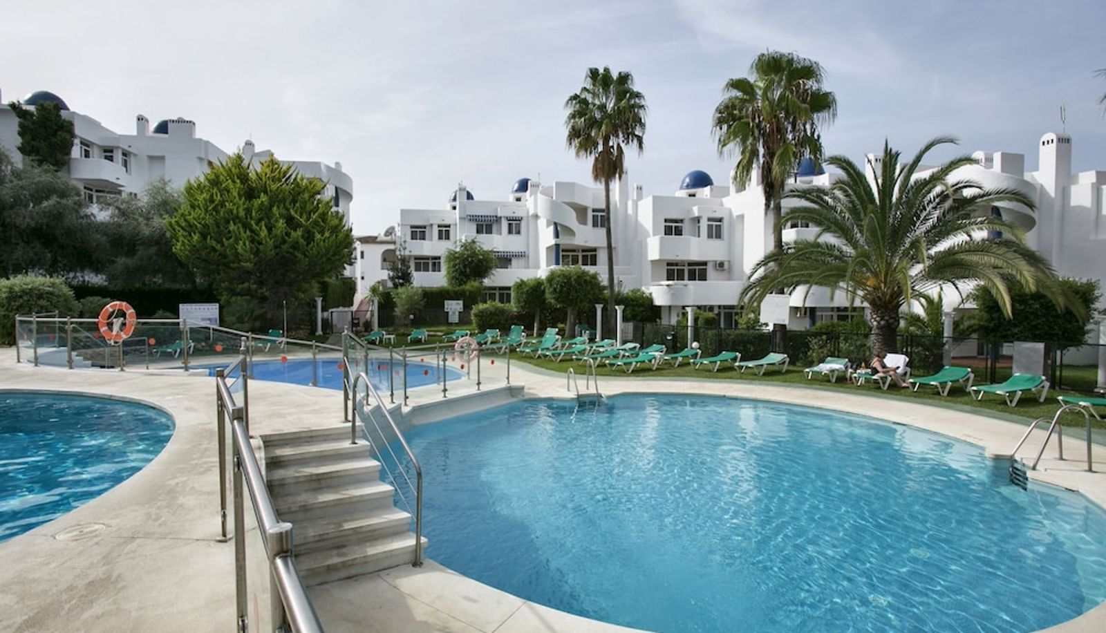 Pool - Apartamentos Ona Campanario