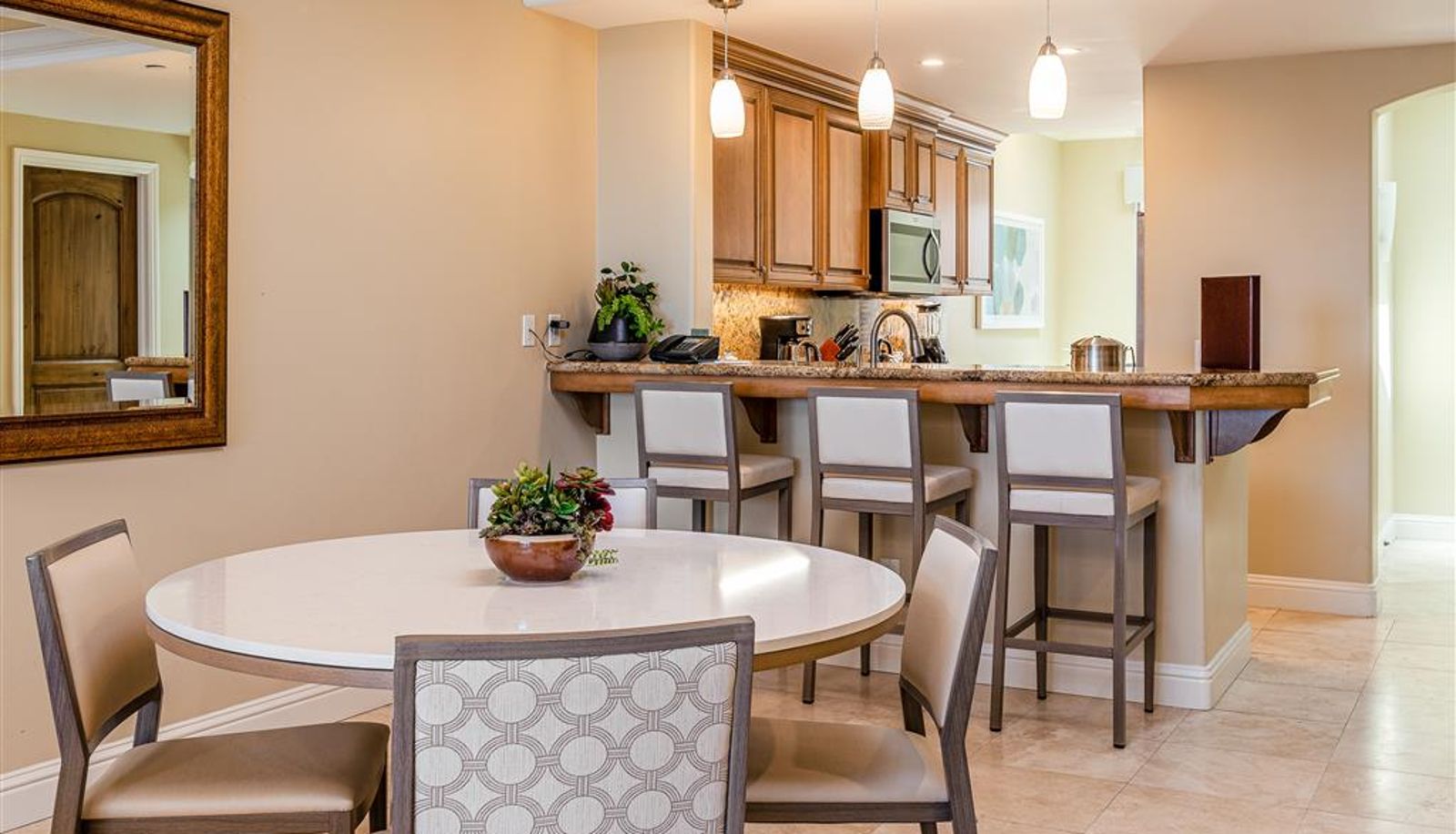 Suite - Dolphin Bay Resort and Spa