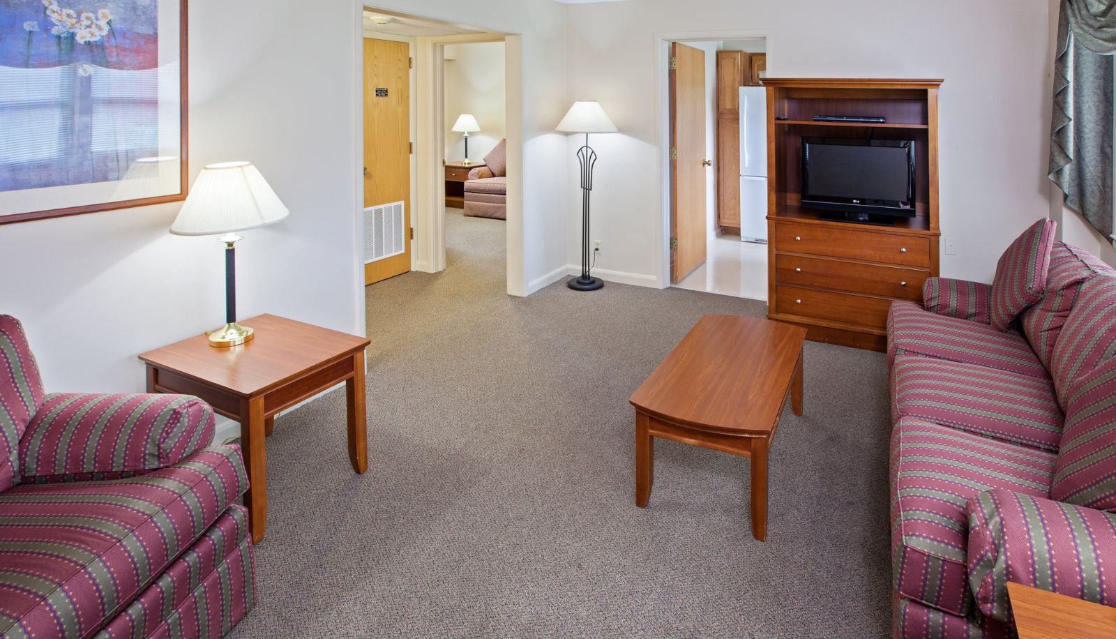 Room - IHG Army Hotels CRAIG & KNIERIM APARTMENTS