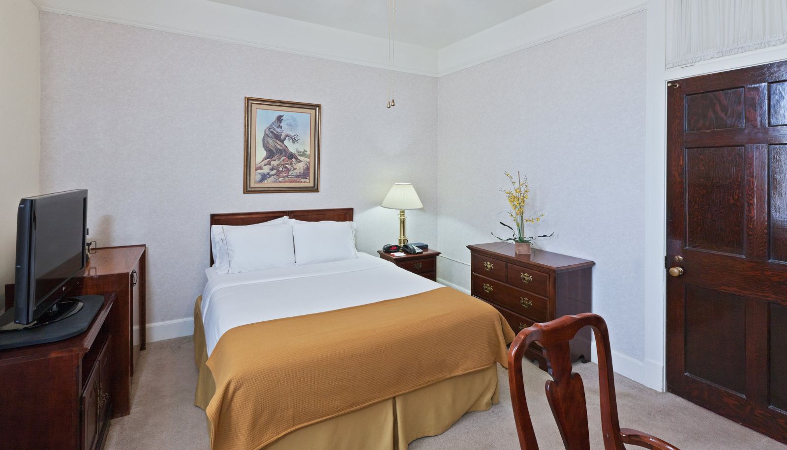 Zimmer - IHG Army Hotels COMANCHE HOUSE - HISTORIA